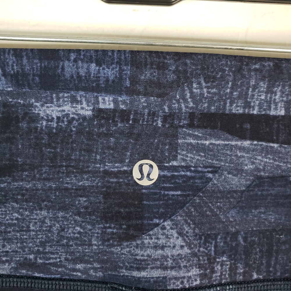 Lululemon Pants Women's 6 Blue‎ Geometric Wunder Under Cropped Leggings W6AI3S - Picture 6 of 9